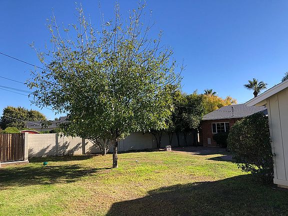 4th image of 4816 E Clarendon Ave