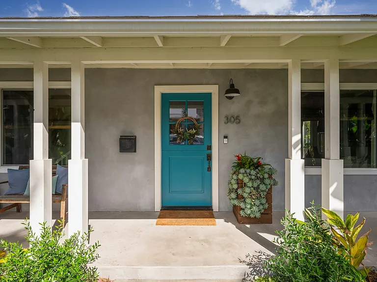 305 Neptune Ave — Photo 5