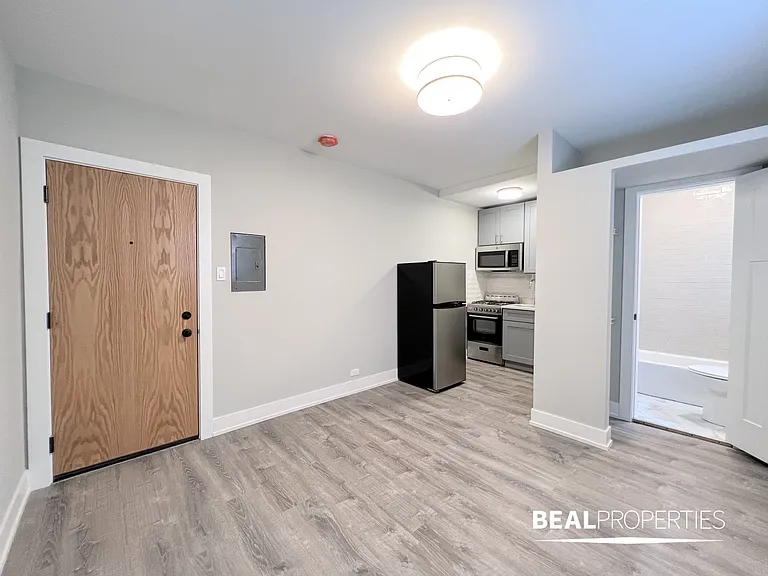 505 West Belmont Ave — Photo 32
