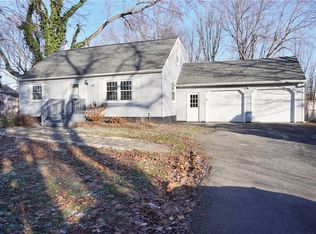 20 Angean Dr, Webster, NY 14580