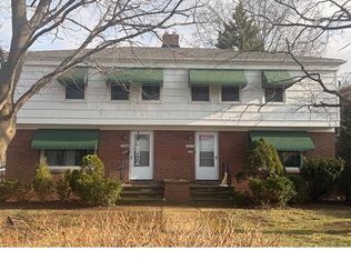 27080 Lake Shore Blvd, Euclid, OH 44132