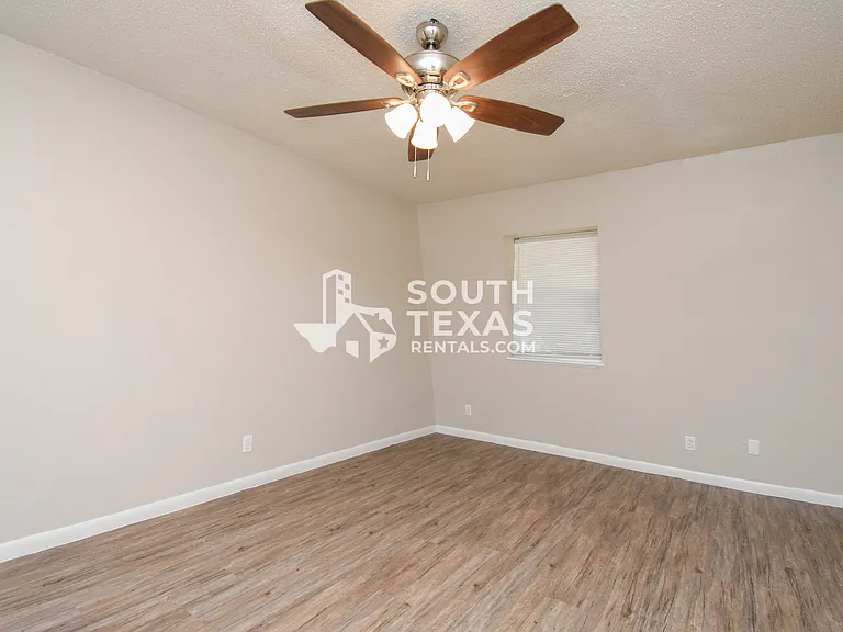 308 Westwood St #D — Photo 6