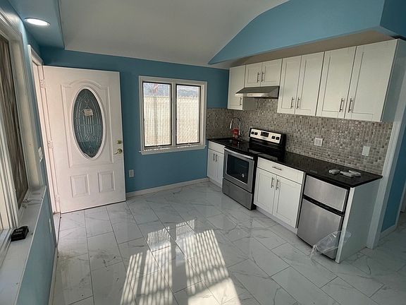 3rd image of 84 McLaughlin St #Fh