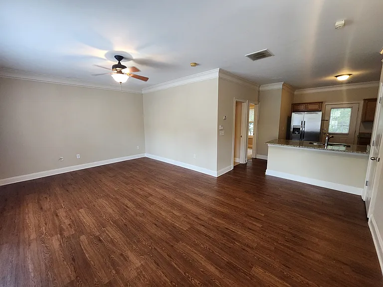 239 Ruth St #16 — Photo 2