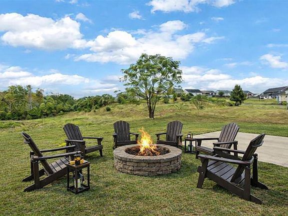 4th image of 756 Windward Ln