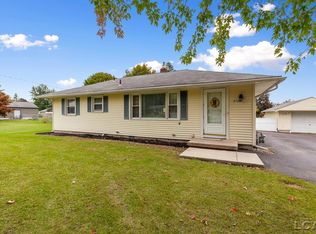 2725 Elmwood Dr, Adrian, MI