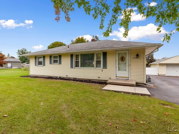2725 Elmwood Dr, Adrian, MI 49221