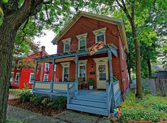 2nd image of 8 Orville St