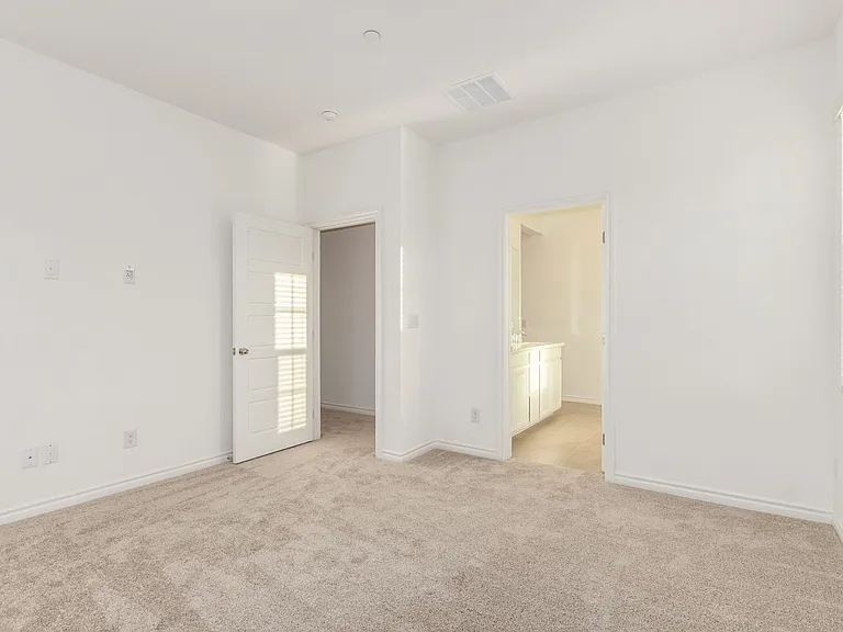 25 Barbara Ln #31 — Photo 21