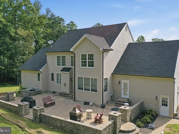 6178 John Barton Payne Rd, Marshall, VA 20115