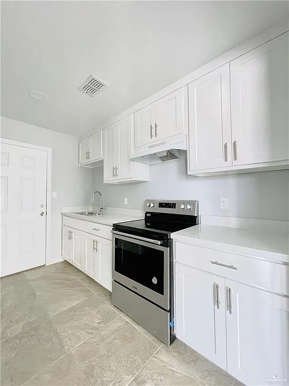 2 bed, 1.0 bath, 876 sqft, $1,050 — Photo 4