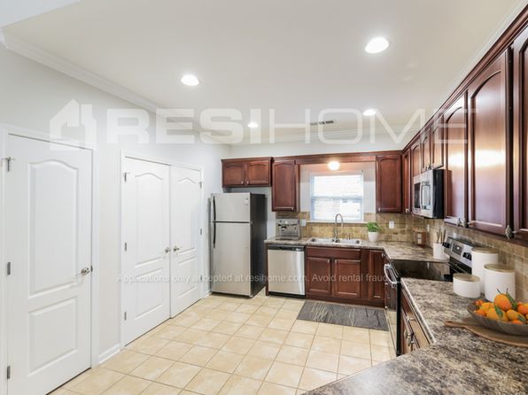 6549 Southern Trace Dr, Leeds, AL 35094