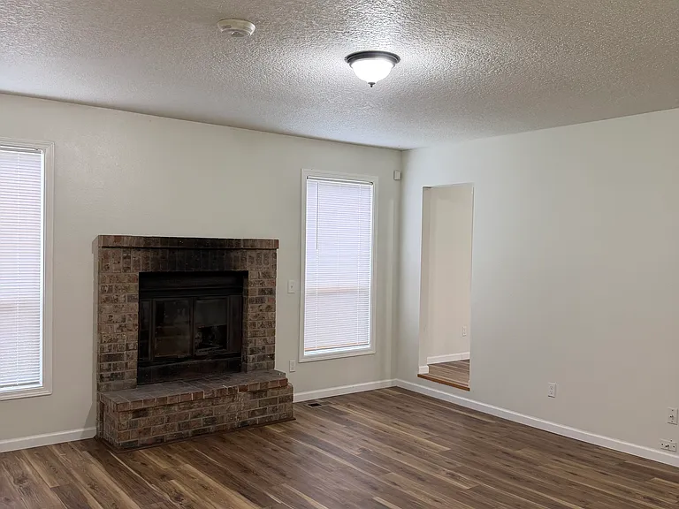 11407 SW 35th Ave — Photo 39
