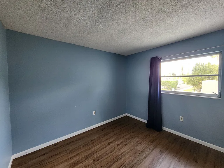 732 Joel Blvd — Photo 5
