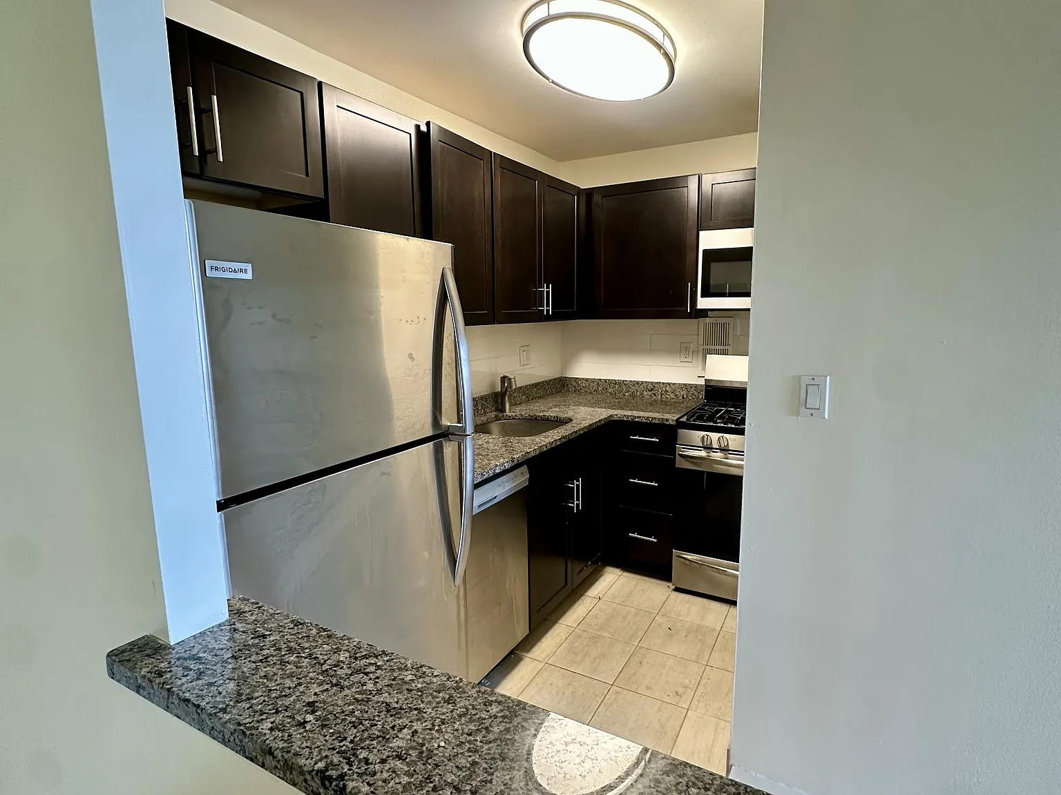 2 bed, 1.5 bath, $3,166 — Photo 1