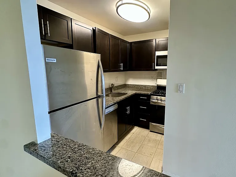 185-187 Freeman St #U735 — Photo 1