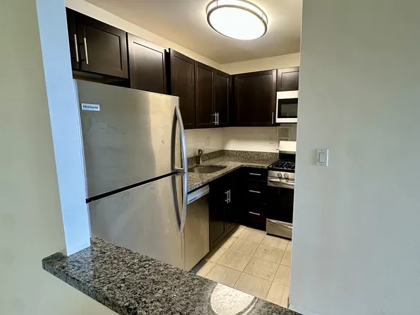 185-187 Freeman St, Brookline, MA