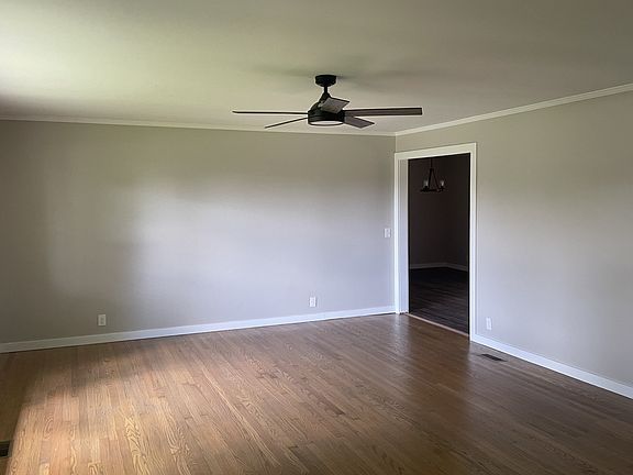 4th image of 108 N Hills Dr