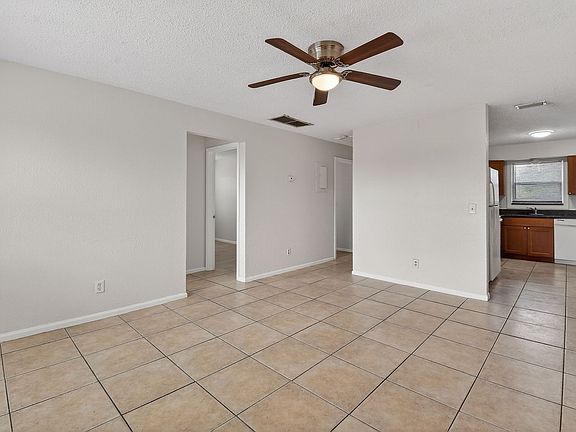5th image of 1618 W 26th Ct APT D