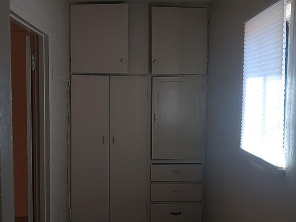 3rd image of 906 McDonald Ave #4