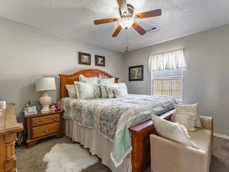 3304 Southwest Landau Court — Photo 7