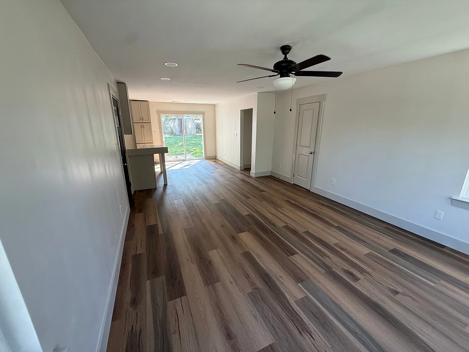4 bed, 2.5 bath, 1526 sqft, $1,900 — Photo 4