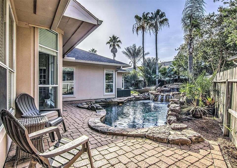1st image of 12902 Coral Crest Dr