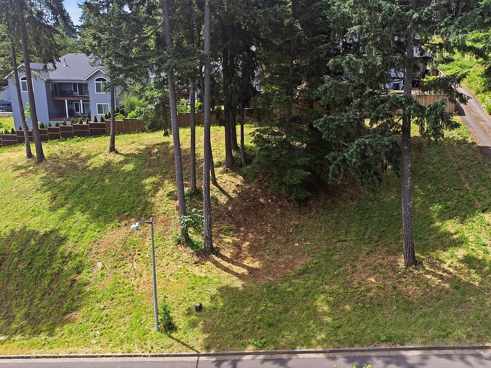 1st image of 13 Aspen Hts