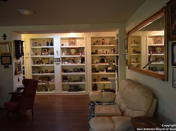 4th image of 6907 Cactus Meadows Dr