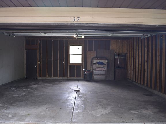 3rd image of 237 N Lauderdale Dr