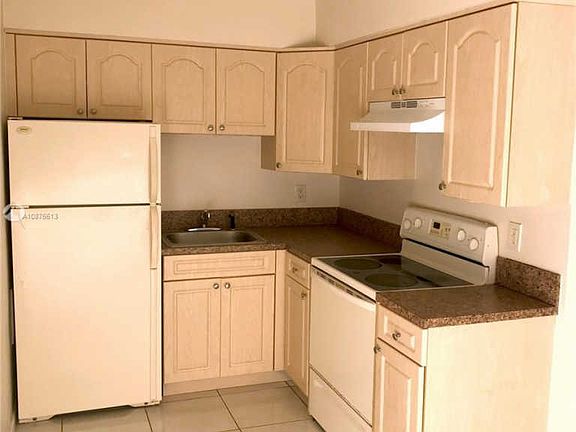 3rd image of 5910 NE 18th Ave APT 14