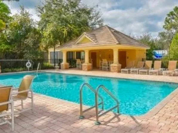 5543 Napa Dr, Sarasota, FL 34243