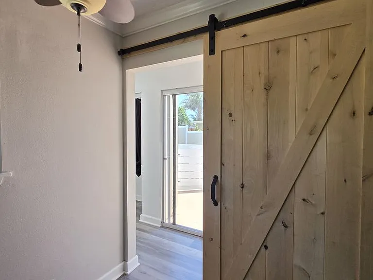 1319 Thermal Ave — Photo 15