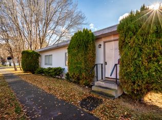 1018 NW Birch Ave, Redmond, OR 97756