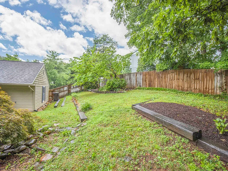 11144 Pleasant Forest Dr — Photo 51