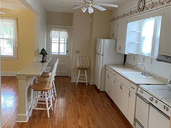 2nd image of 571 Raritan Ave