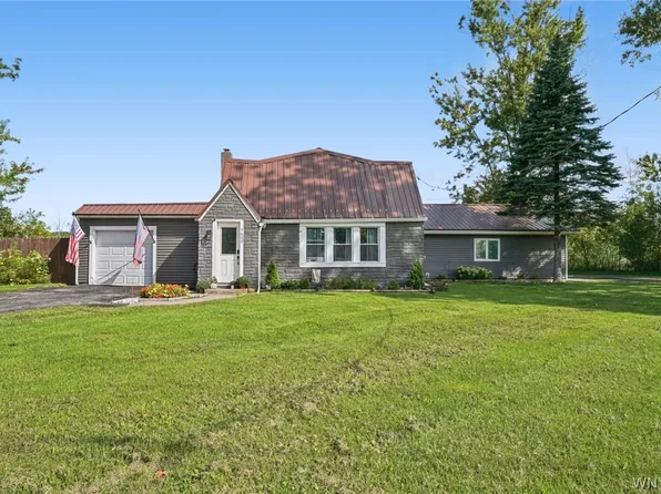 7600 Porter Rd, Niagara Falls, NY 14304