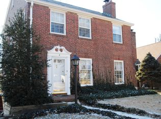 4 Greendale Dr, Saint Louis, MO 63121