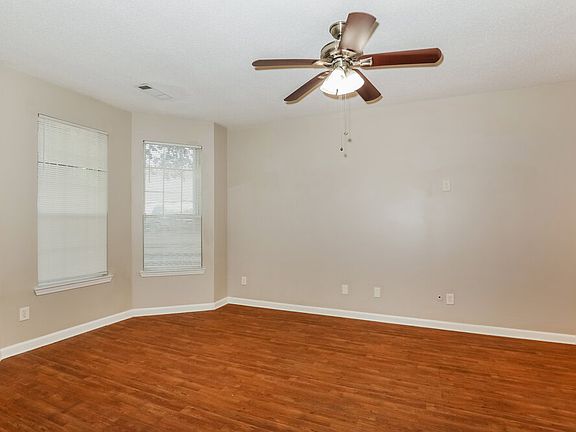 4th image of 2497 Brianna Dr