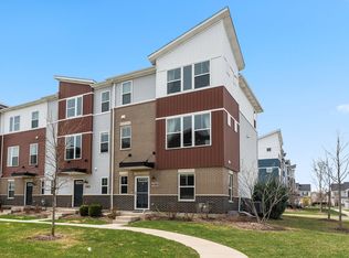 4181 Calder Ln, Aurora, IL 60504