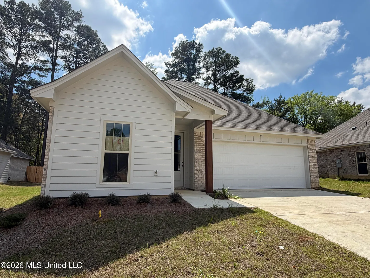 410 Hyde Park Cv photo 1