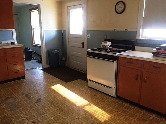5th image of 13 Somerset Ave