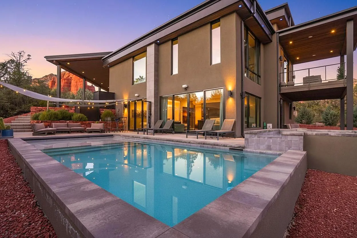 6 bed, 3580 sqft, $40,000 — Photo 4