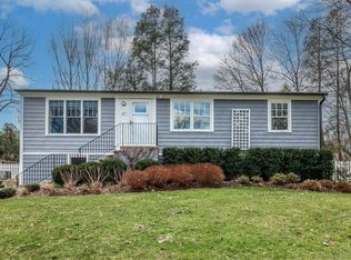 37 Split Level Rd, Ridgefield, CT 06877