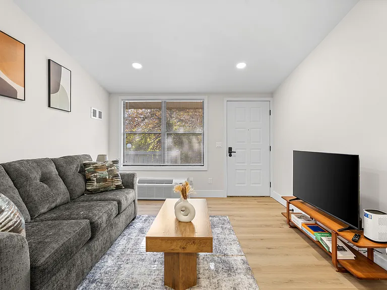 Heathmore Villas Apartments — Photo 47