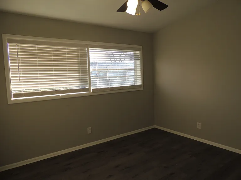 6552 E 27th Pl — Photo 13