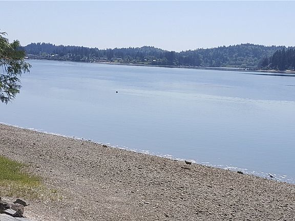 2nd image of 17546 Fjord Dr NE