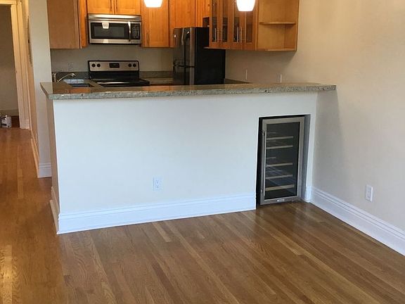 5th image of 575 Pierce St Ste 404