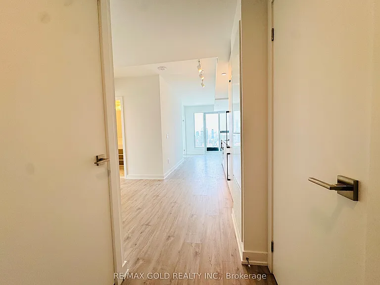 252 Church St #LPH03 — Photo 10