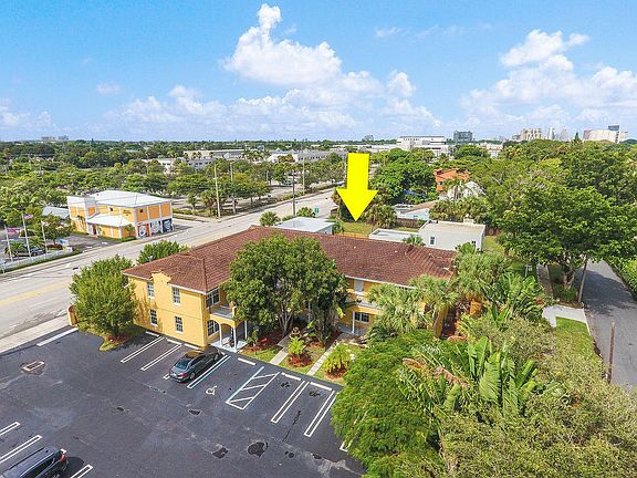 2nd image of 3208 S Dixie Hwy APT 3
